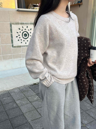 Cozy Minimal Long Sleeve Knit