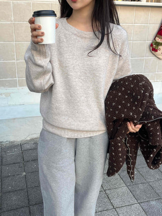 Cozy Minimal Long Sleeve Knit