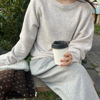 Cozy Minimal Long Sleeve Knit