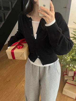 Basic Minimal Button Knit Cardigan