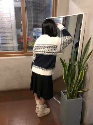 Classic Nordic Snowflake Knit Zip-up