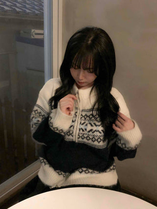 Classic Nordic Snowflake Knit Zip-up