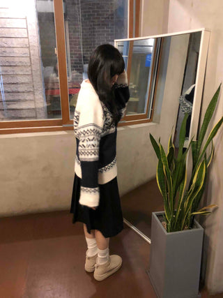 Classic Nordic Snowflake Knit Zip-up