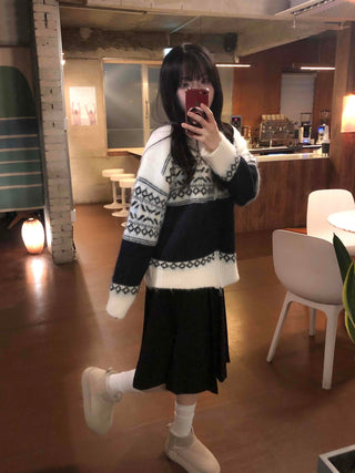 Classic Nordic Snowflake Knit Zip-up