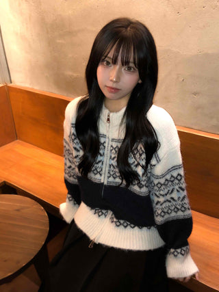 Classic Nordic Snowflake Knit Zip-up