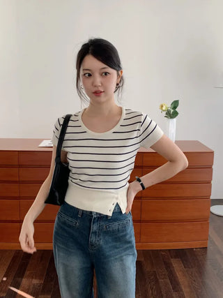 Seno U-neck Crop Slit Knit