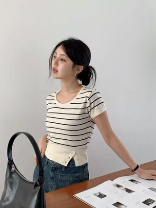 Seno U-neck Crop Slit Knit