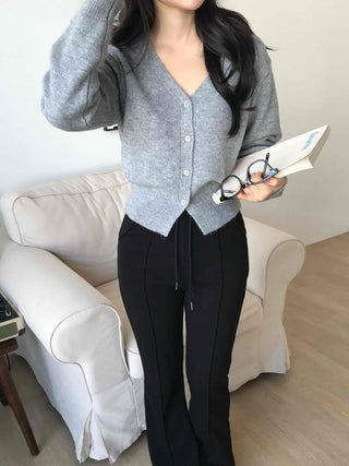 Soft V-neck Button Crop Knit Cardigan