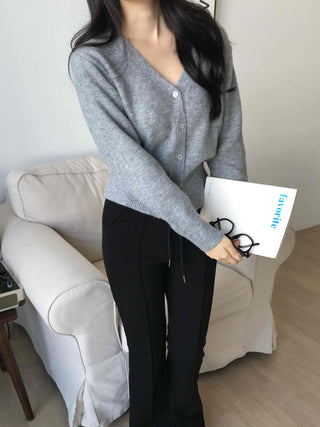 Soft V-neck Button Crop Knit Cardigan