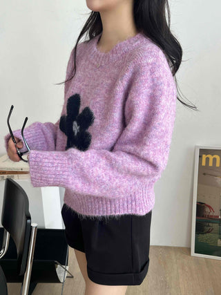 Sweet Flower Point Balloon Sleeve Knit