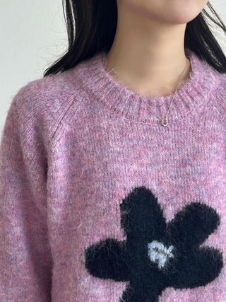 Sweet Flower Point Balloon Sleeve Knit