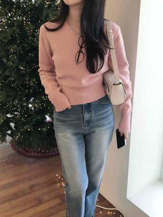 Soft Touch Slim Fit V-Neck Ribbed Knit