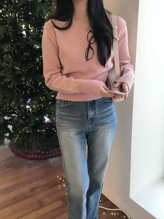 Soft Touch Slim Fit V-Neck Ribbed Knit