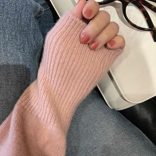 Soft Touch Slim Fit V-Neck Ribbed Knit