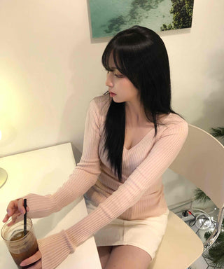 Winter Glam Ribbed Deep V Slim Knit