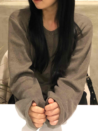 Classic Button Pendant Knit Cardigan
