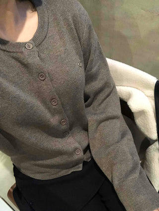 Classic Button Pendant Knit Cardigan