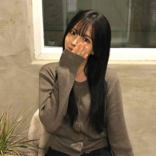 Classic Button Pendant Knit Cardigan