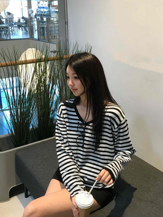 Casual Striped V-neck Knit