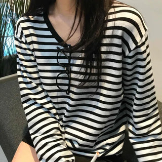 Casual Striped V-neck Knit