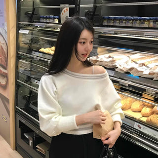 Soft Balloon One-Shoulder Knit