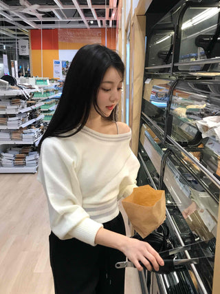 Soft Balloon One-Shoulder Knit