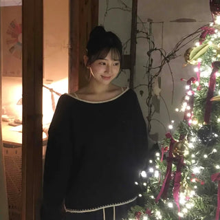 Line Point Loose Fit Boat Neck Knit