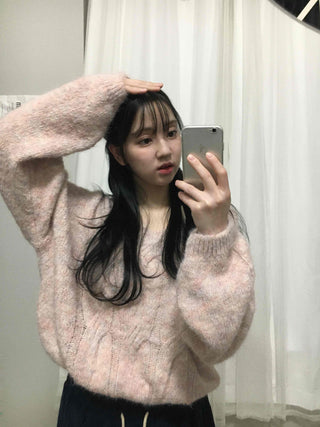 Delicate Fit Twist Knit