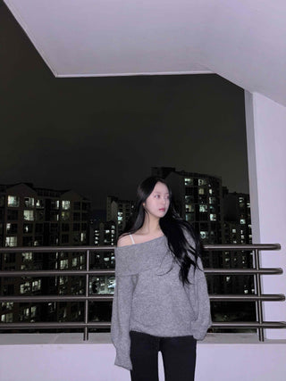 Folding Off-Shoulder Oversized Loose Knit