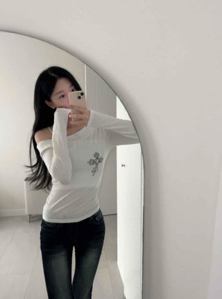 Cross Detail One-Off Shoulder T-Shirt