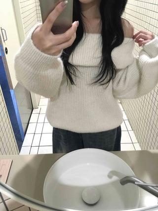 Folding Off-Shoulder Ribbed Knit