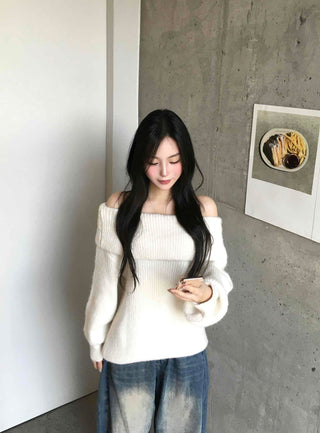 Folding Off-Shoulder Ribbed Knit