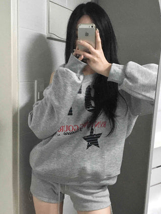 Vintage Print Off-Shoulder Fleece-Lined Sweatshirt