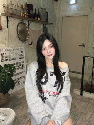 Vintage Print Off-Shoulder Fleece-Lined Sweatshirt