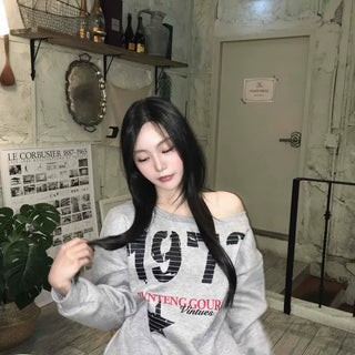 Vintage Print Off-Shoulder Fleece-Lined Sweatshirt