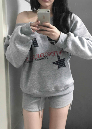 Vintage Print Off-Shoulder Fleece-Lined Sweatshirt