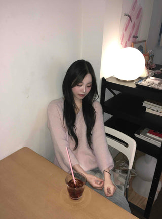 Loose Fit V-Neck Lovely Avant-Fit Knit