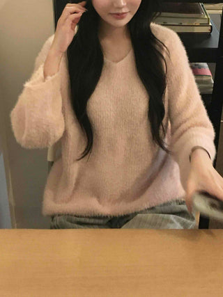 Loose Fit V-Neck Lovely Avant-Fit Knit