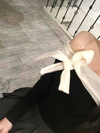 Off-shoulder T-shirt with Ribbon Detail