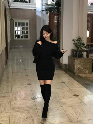 One-Shoulder Avant-Glass Knit Dress