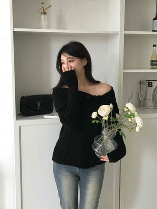Off-shoulder Button Ribbed Cardigan