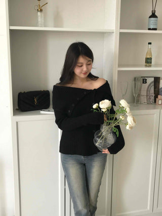 Off-shoulder Button Ribbed Cardigan