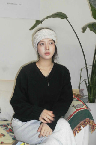 Basic V-neck Knit