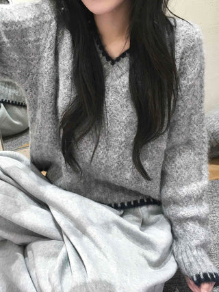 Color Block V-Neck Long Sleeve Knit