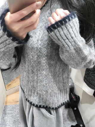 Color Block V-Neck Long Sleeve Knit