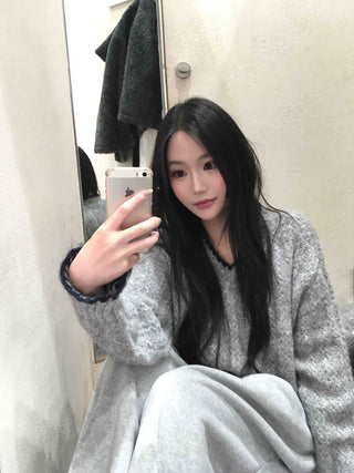 Color Block V-Neck Long Sleeve Knit