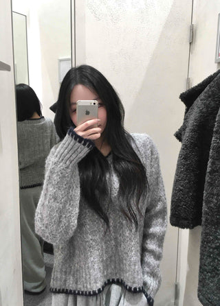 Color Block V-Neck Long Sleeve Knit