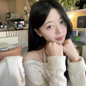 Delicate fit off-shoulder ribbon layered knit