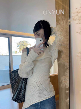 Delicate fit off-shoulder ribbon layered knit
