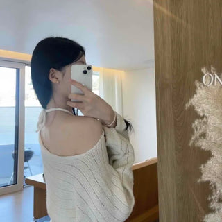 Delicate fit off-shoulder ribbon layered knit